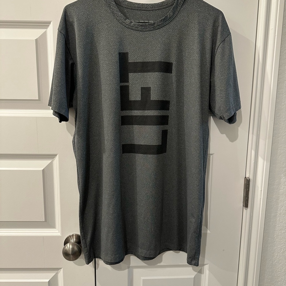 2POOD CROSSFIT Modern Gray Crew Neck Short Sleeve Tee